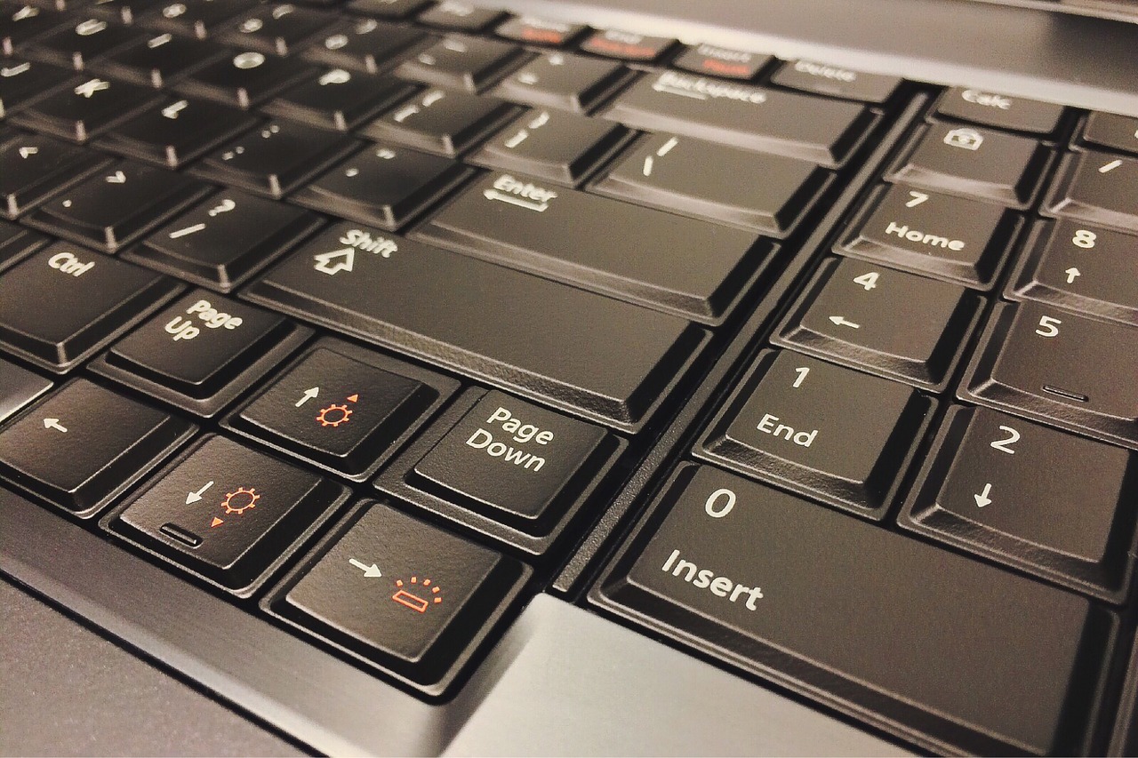 computer-1054182_1280